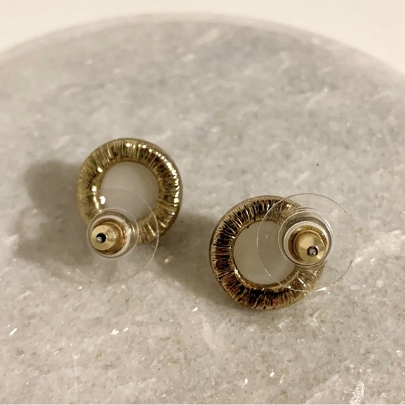 MOVING SALE | Women’s Betsey Johnson Black Heart Stud Fashion Earrings - Picture 3 of 3